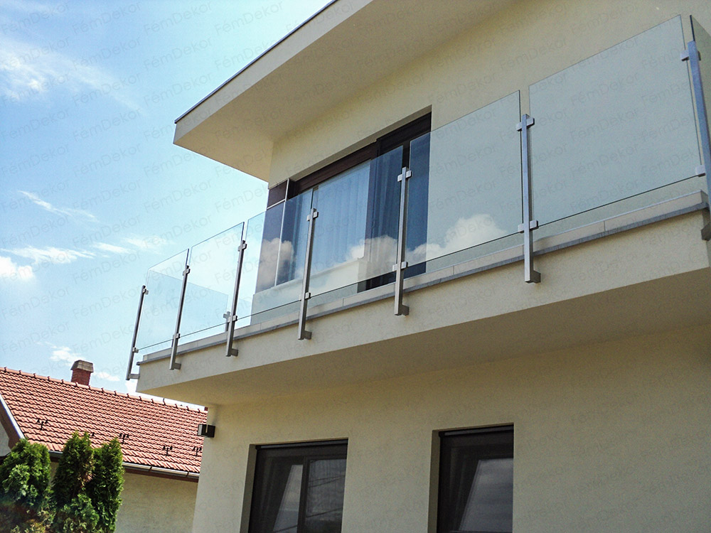 uvegkorlat kapaszkodo nelkul 02